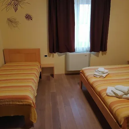 Bivanje na kmetiji Homestead Vrbin