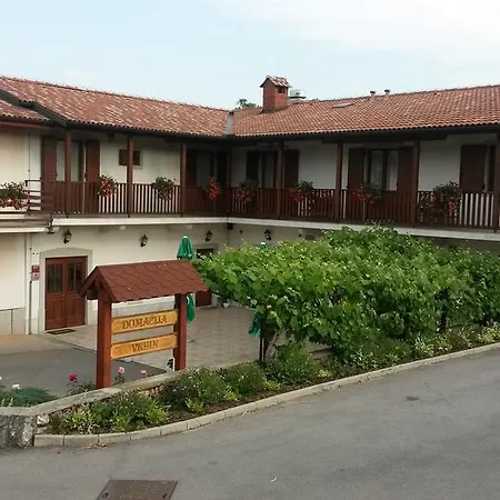 Homestead Vrbin Divaca