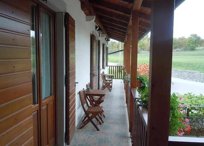 Homestead Vrbin * Divača